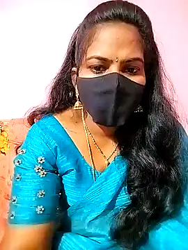 Snapshot of melina214 chatting on January 30, 3:22 am melina214 online show from January 30, 3:22 am