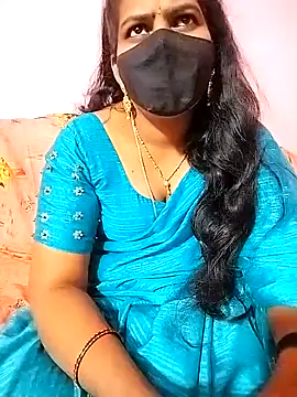 Snapshot of melina214 chatting on January 30, 4:24 pm melina214 online show from January 30, 4:24 pm