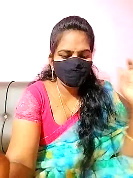 Snapshot of melina214 chatting on February 8, 5:08 pm melina214 online show from February 8, 5:08 pm