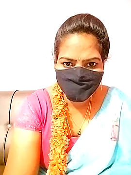 Snapshot of melina214 chatting on February 12, 3:29 am melina214 online show from February 12, 3:29 am