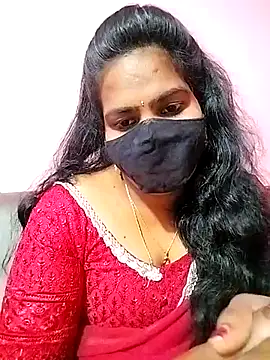 Snapshot of melina214 chatting on February 20, 4:46 pm melina214 online show from February 20, 4:46 pm