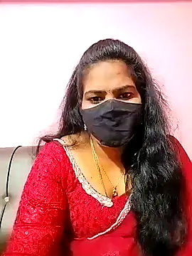 Snapshot of melina214 chatting on February 21, 3:12 am melina214 online show from February 21, 3:12 am