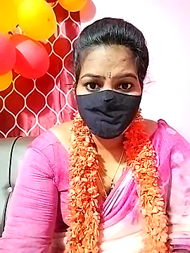 Snapshot of melina214 chatting on February 25, 3:09 am melina214 online show from February 25, 3:09 am