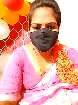 Snapshot of melina214 chatting on February 25, 4:42 pm melina214 online show from February 25, 4:42 pm