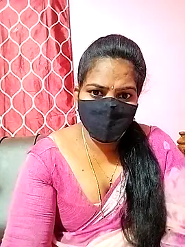 Snapshot of melina214 chatting on March 5, 5:18 pm melina214 online show from March 5, 5:18 pm