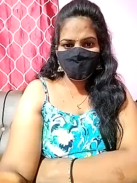 Snapshot of melina214 chatting on March 7, 3:51 am melina214 online show from March 7, 3:51 am