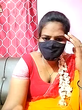 Snapshot of melina214 chatting on March 8, 4:39 pm melina214 online show from March 8, 4:39 pm