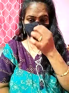 Snapshot of melina214 chatting on March 12, 6:40 am melina214 online show from March 12, 6:40 am