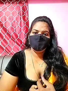 Snapshot of melina214 chatting on March 14, 4:10 am melina214 online show from March 14, 4:10 am