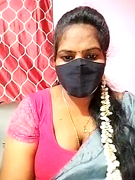 Snapshot of melina214 chatting on March 20, 4:42 pm melina214 online show from March 20, 4:42 pm