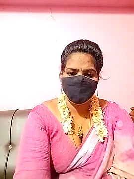 Snapshot of melina214 chatting on September 17, 3:30 am melina214 online show from September 17, 3:30 am