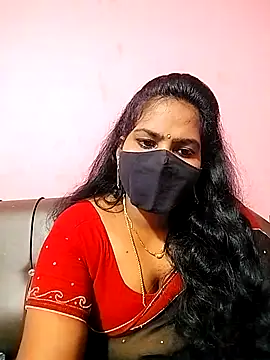 Snapshot of melina214 chatting on September 20, 4:24 am melina214 online show from September 20, 4:24 am