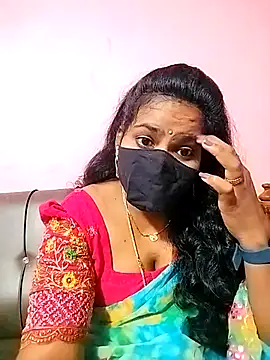 Snapshot of melina214 chatting on September 22, 3:52 am melina214 online show from September 22, 3:52 am