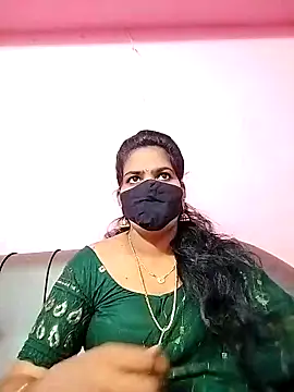 Snapshot of melina214 chatting on October 7, 3:47 am melina214 online show from October 7, 3:47 am