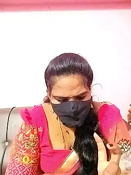 Snapshot of melina214 chatting on October 9, 3:37 am melina214 online show from October 9, 3:37 am