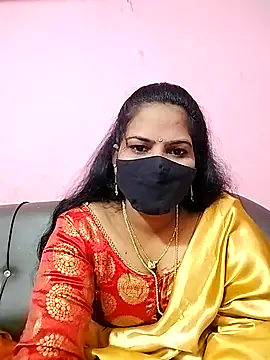 Snapshot of melina214 chatting on October 13, 3:28 am melina214 online show from October 13, 3:28 am