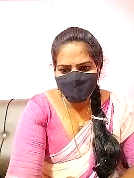 Snapshot of melina214 chatting on October 23, 4:23 am melina214 online show from October 23, 4:23 am