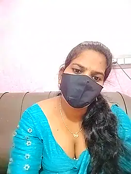 Snapshot of melina214 chatting on July 11, 12:41 pm melina214 online show from July 11, 12:41 pm