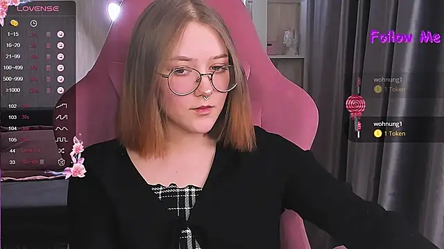 Snapshot of bunny_bubble chatting on December 9, 9:48 pm bunny bubble online show from December 9, 9:48 pm