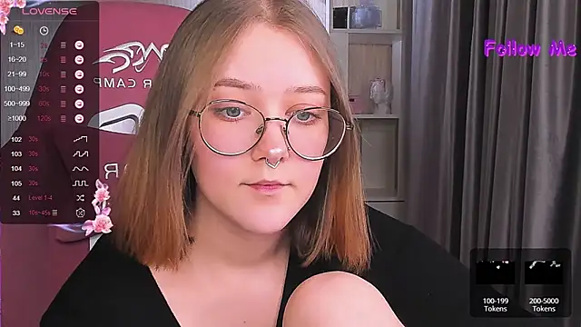 Snapshot of bunny_bubble chatting on December 10, 12:50 am bunny bubble online show from December 10, 12:50 am