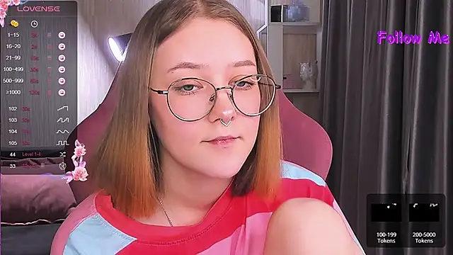 Snapshot of bunny_bubble chatting on December 10, 10:16 pm bunny bubble online show from December 10, 10:16 pm