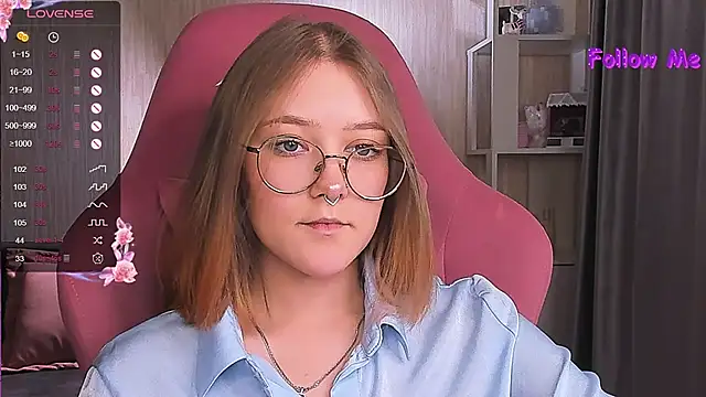 Snapshot of bunny_bubble chatting on December 30, 10:23 pm bunny bubble online show from December 30, 10:23 pm