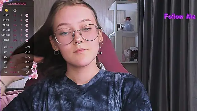 Snapshot of bunny_bubble chatting on January 10, 1:21 am bunny bubble online show from January 10, 1:21 am