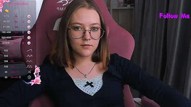 Snapshot of bunny_bubble chatting on February 25, 12:47 am bunny bubble online show from February 25, 12:47 am