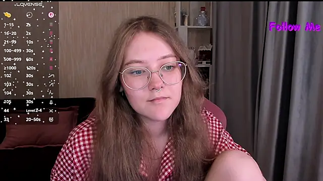 Snapshot of bunny_bubble chatting on July 21, 12:46 am bunny bubble online show from July 21, 12:46 am