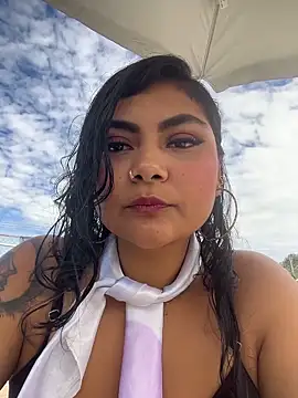 Juli Walker online show from April 27, 2:26 pm