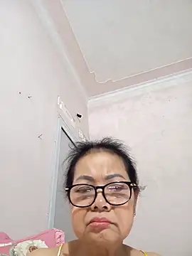 Hotestlove online show from April 9, 8:47 pm