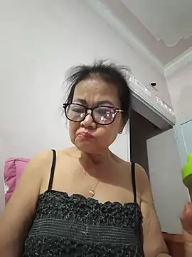 Snapshot of Hotestlove chatting on July 5, 10:28 pm Hotestlove online show from July 5, 10:28 pm