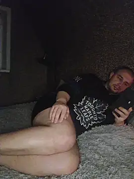 Foxyshaved online show from February 18, 4:19 am