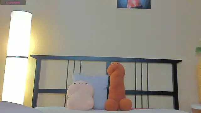 Snapshot of yourastral chatting on March 7, 3:19 am yourastral online show from March 7, 3:19 am