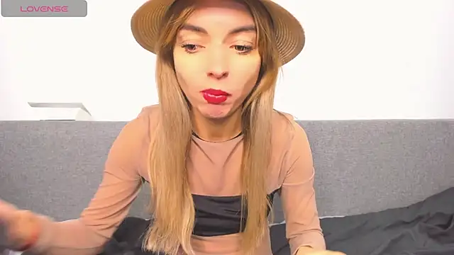  ellen meow  online show from December 1, 11:47 pm
