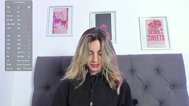 Snapshot of IsadoraGalle_ chatting on February 7, 8:34 pm IsadoraGalle online show from February 7, 8:34 pm