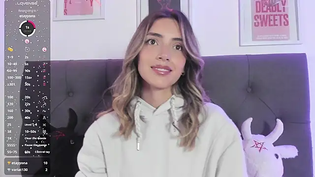 IsadoraGalle  online show from April 4, 9:12 pm