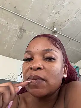 slimcateee online show from March 25, 9:59 am