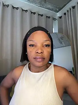 Snapshot of slimcateee chatting on May 9, 7:24 am slimcateee online show from May 9, 7:24 am