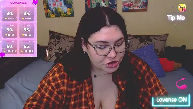 Snapshot of JuliaKeln chatting on May 15, 4:14 pm JuliaKeln online show from May 15, 4:14 pm