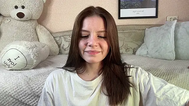 Snapshot of mia___mi chatting on January 3, 10:41 am mia mi online show from January 3, 10:41 am