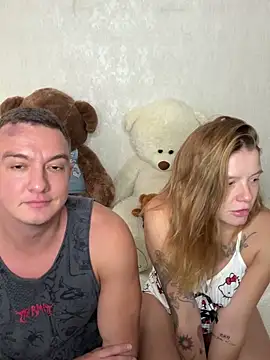 Snapshot of mia___mi chatting on October 10, 6:45 am mia mi online show from October 10, 6:45 am