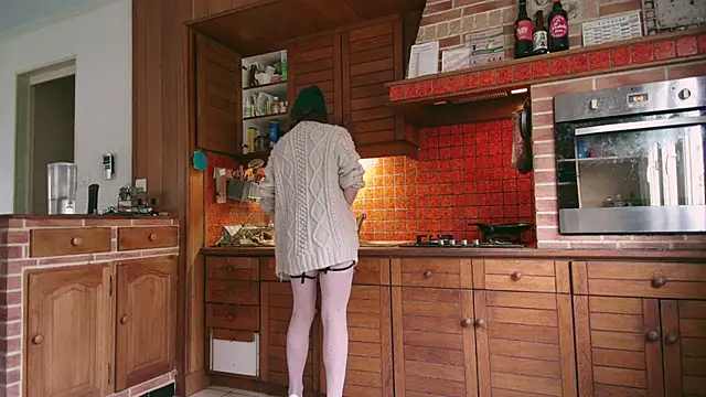 Prxscillia Tx online show from December 23, 1:45 pm