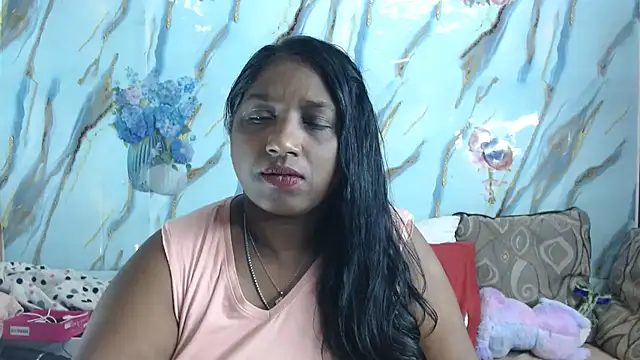 Snapshot of Indian_tracy chatting on May 14, 3:35 am Indian tracy online show from May 14, 3:35 am