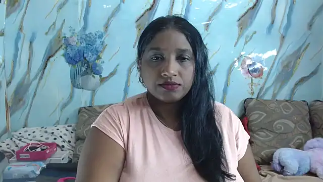 Snapshot of Indian_tracy chatting on June 19, 8:29 am Indian tracy online show from June 19, 8:29 am