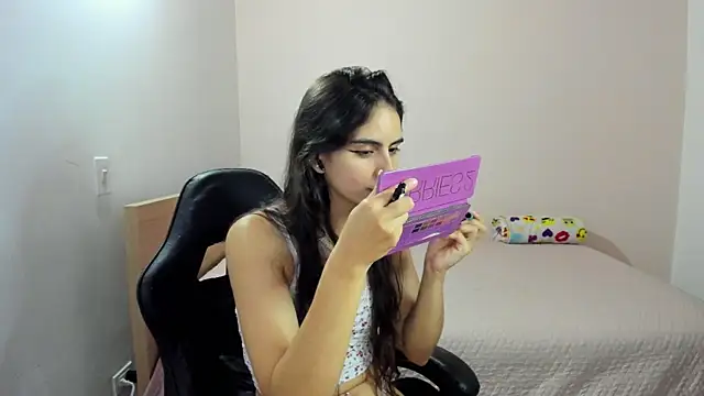 Snapshot of nina_pons chatting on May 28, 1:47 am nina pons online show from May 28, 1:47 am