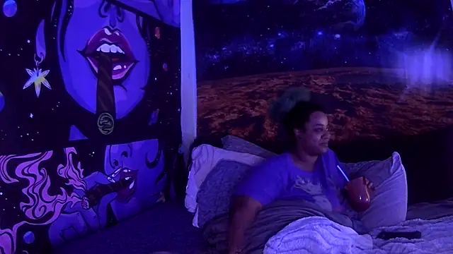 AutumnHart online show from January 29, 2:10 pm