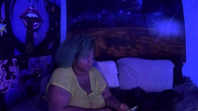 AutumnHart online show from February 5, 5:09 pm