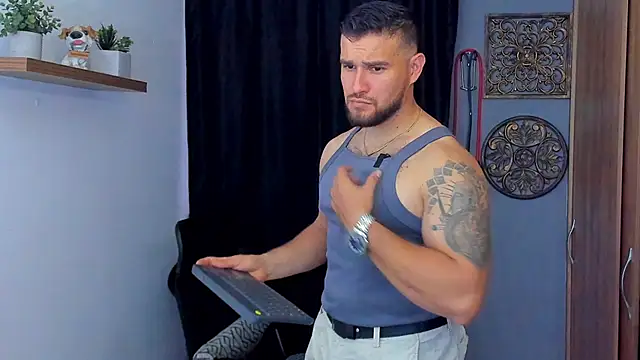 AndrewDiaz online show from February 28, 11:28 pm