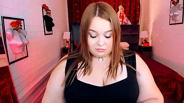 KimberlyMaran online show from October 31, 9:32 am